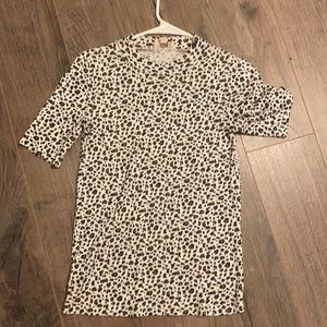 Cheetah print shirt, good condition, size xs